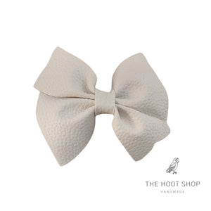 Layla Style White Grain Bow